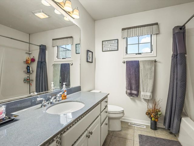 2808 STINSON Street, Poplar Grove, IL 61065