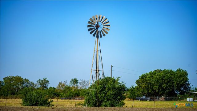 2525 Fm 2623, Seguin, TX 78155