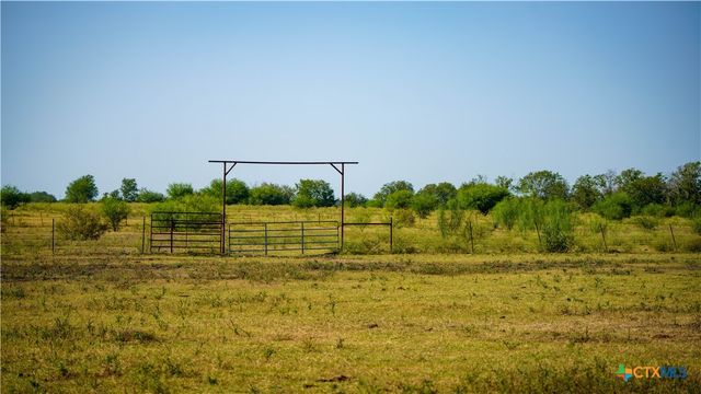 2525 Fm 2623, Seguin, TX 78155