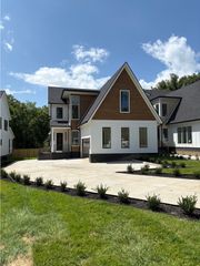 6308 Highway 100, Nashville, TN 37205