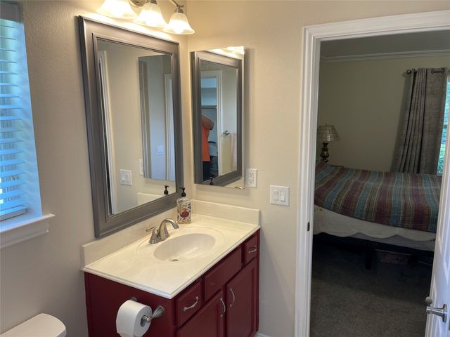 9700 Applewood Trail, Denton, TX 76207