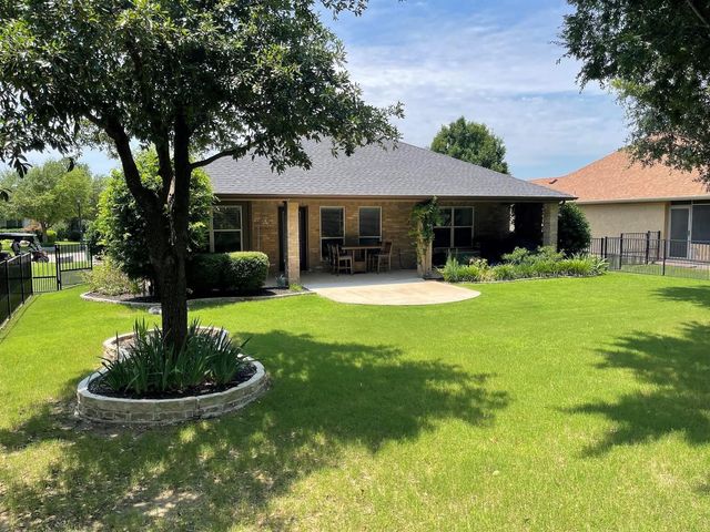 9700 Applewood Trail, Denton, TX 76207