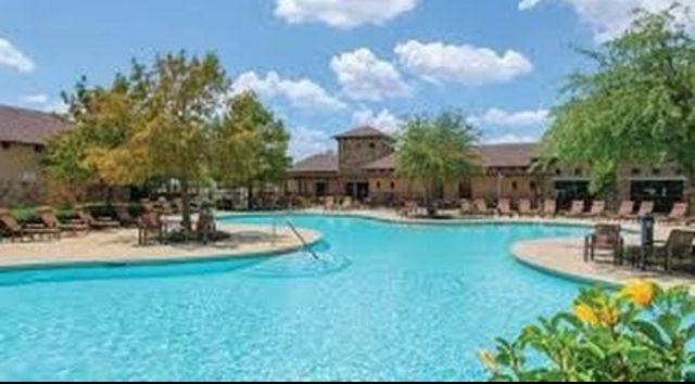 9700 Applewood Trail, Denton, TX 76207