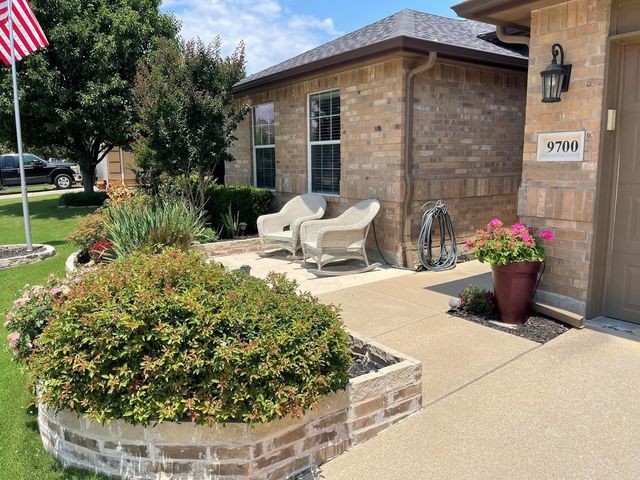 9700 Applewood Trail, Denton, TX 76207