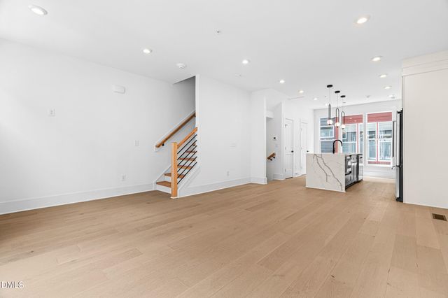 10 Seawell Avenue 102, Raleigh, NC 27601