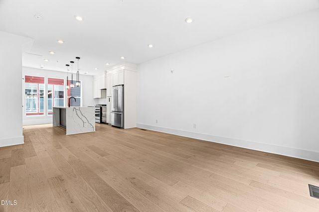 10 Seawell Avenue 102, Raleigh, NC 27601