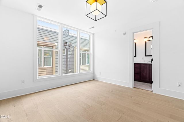 10 Seawell Avenue 102, Raleigh, NC 27601