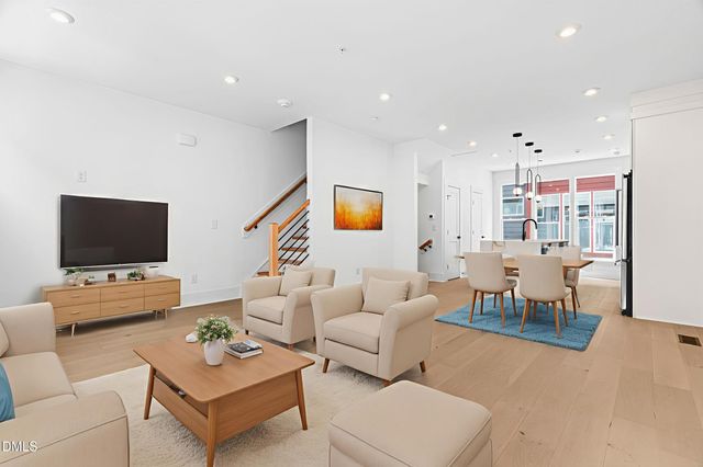 10 Seawell Avenue 102, Raleigh, NC 27601