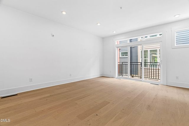 10 Seawell Avenue 102, Raleigh, NC 27601