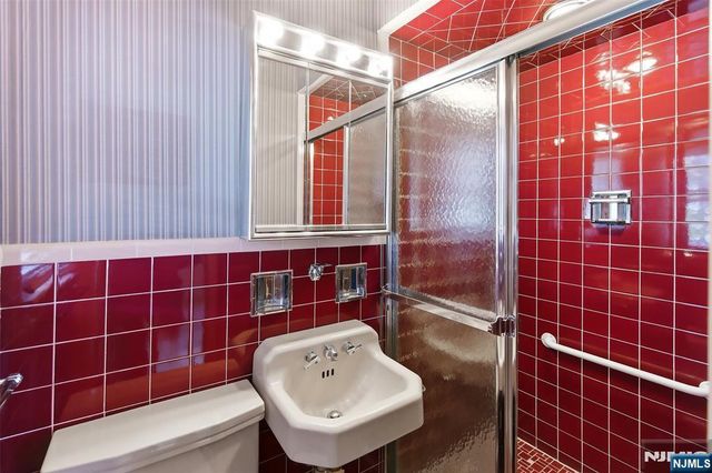 169 Hamilton Road, Teaneck, NJ 07666
