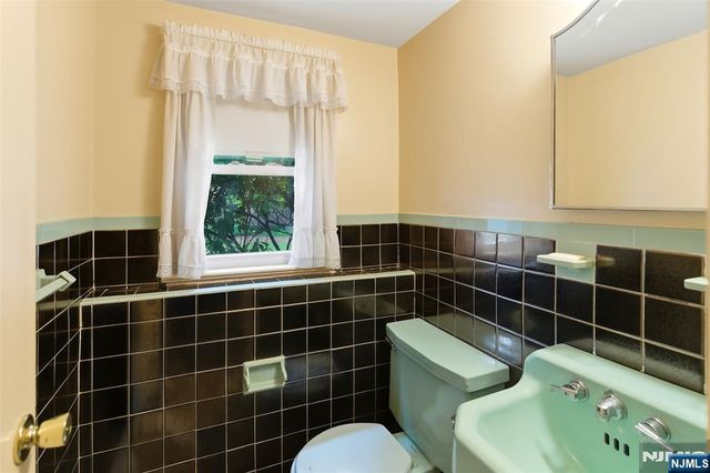 169 Hamilton Road, Teaneck, NJ 07666