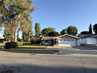 17131 Cascades, Yorba Linda, CA 92886