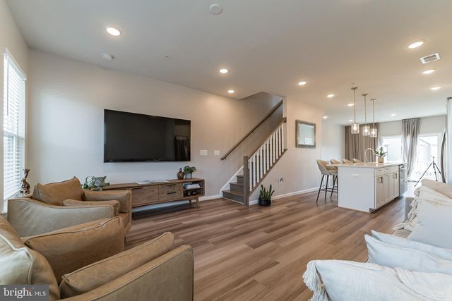 221 NARROWLEAF WAY, Laurel, MD 20724