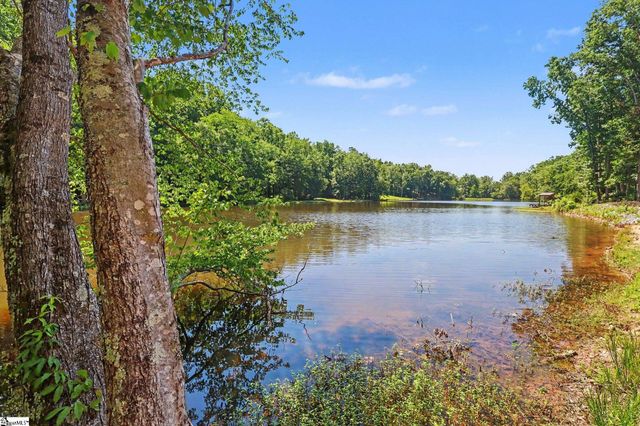 141 Shoreham Road, Spartanburg, SC 29307