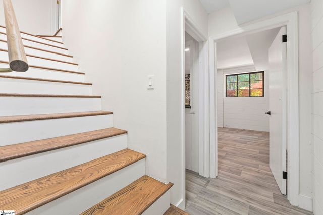 141 Shoreham Road, Spartanburg, SC 29307