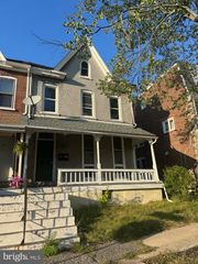 637 CHESTNUT ST, Pottstown, PA 19464