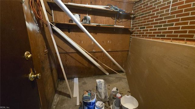 1912 Beall DR, Hampton, VA 23663