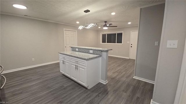 1912 Beall DR, Hampton, VA 23663