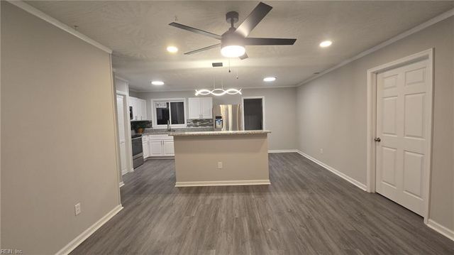 1912 Beall DR, Hampton, VA 23663