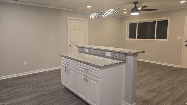 1912 Beall DR, Hampton, VA 23663