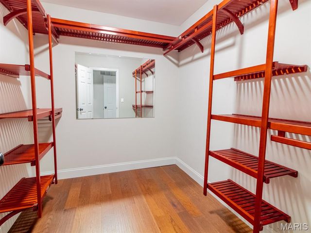 9019 W Swan Circle, Brentwood, MO 63144