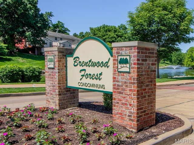9019 W Swan Circle, Brentwood, MO 63144
