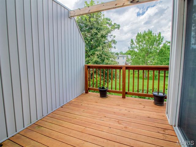 9019 W Swan Circle, Brentwood, MO 63144