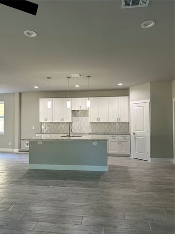 1318 Diceman Avenue, Dallas, TX 75203