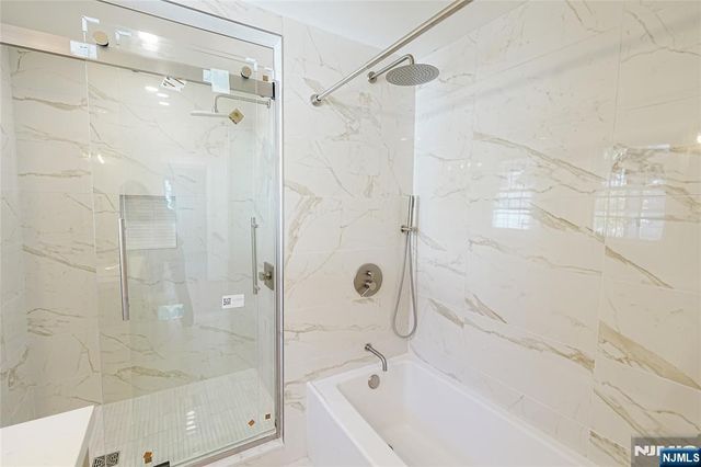 52 Surrey Lane, Tenafly, NJ 07670