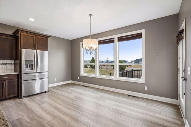 7050 69th Circle NE, Albertville, MN 55301