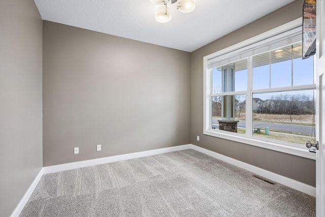 7050 69th Circle NE, Albertville, MN 55301