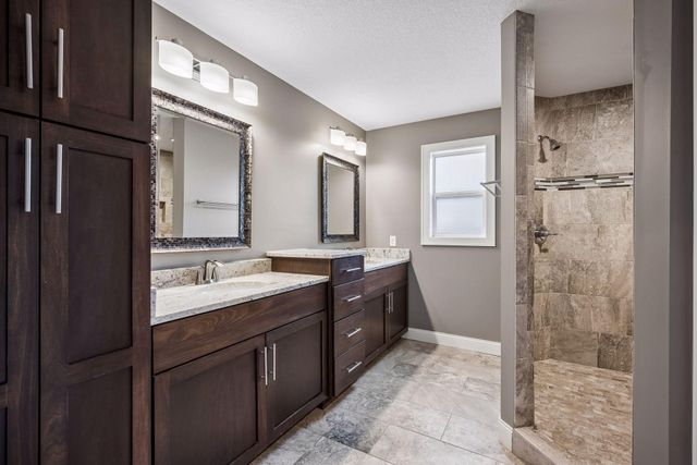 7050 69th Circle NE, Albertville, MN 55301