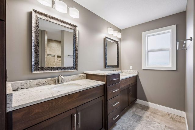 7050 69th Circle NE, Albertville, MN 55301