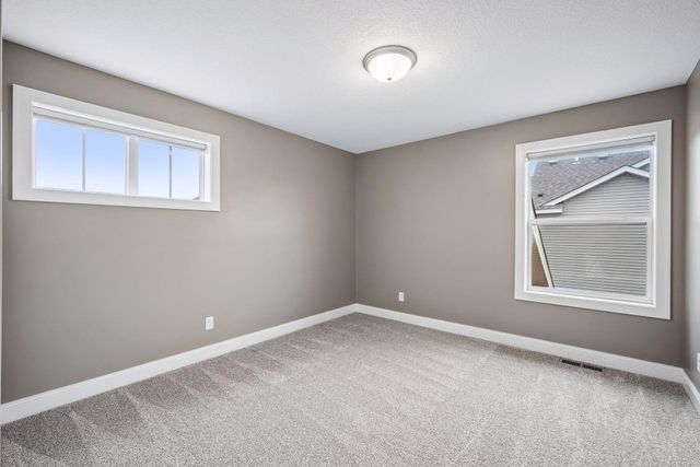 7050 69th Circle NE, Albertville, MN 55301