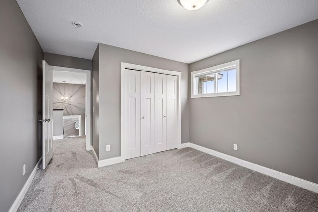 7050 69th Circle NE, Albertville, MN 55301