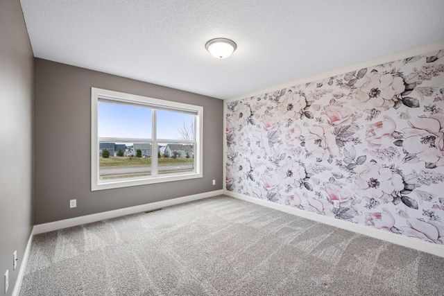 7050 69th Circle NE, Albertville, MN 55301