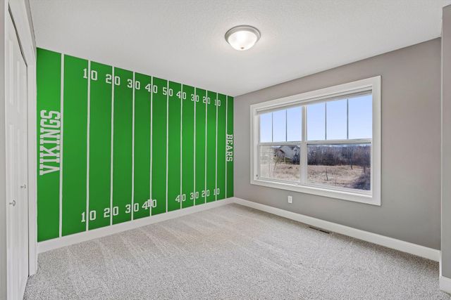 7050 69th Circle NE, Albertville, MN 55301