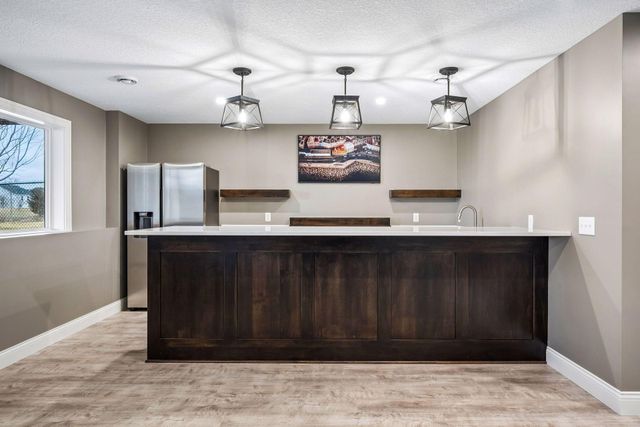 7050 69th Circle NE, Albertville, MN 55301