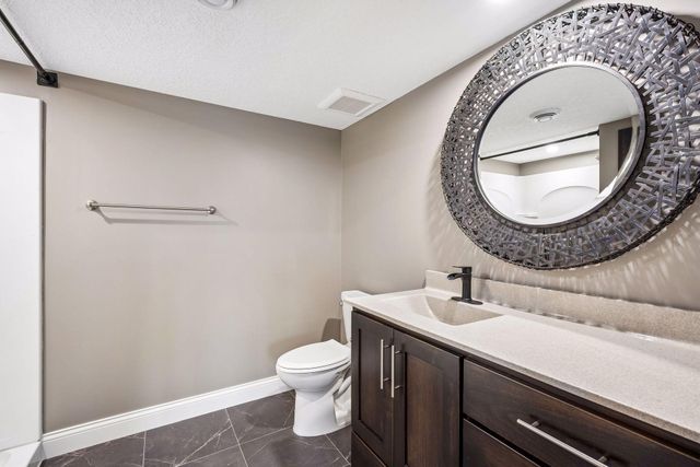 7050 69th Circle NE, Albertville, MN 55301