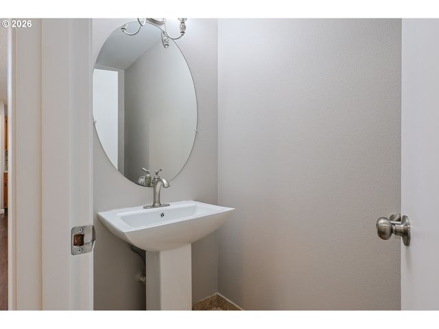 16704 Ne 12TH St, Vancouver, WA 98684
