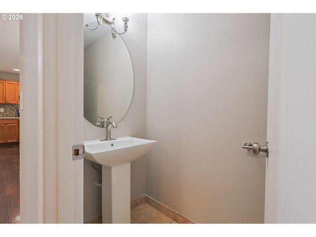 16704 Ne 12TH St, Vancouver, WA 98684