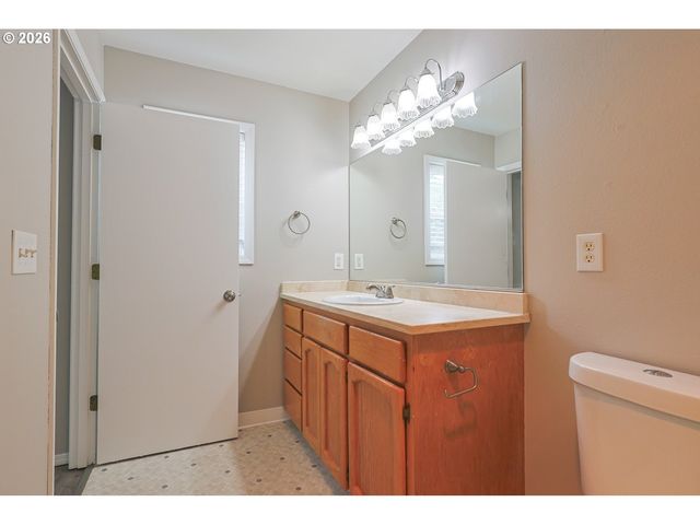 16704 Ne 12TH St, Vancouver, WA 98684