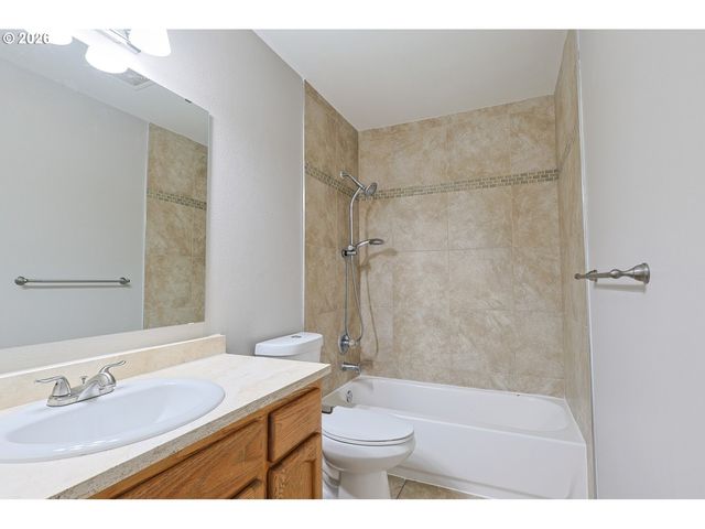 16704 Ne 12TH St, Vancouver, WA 98684