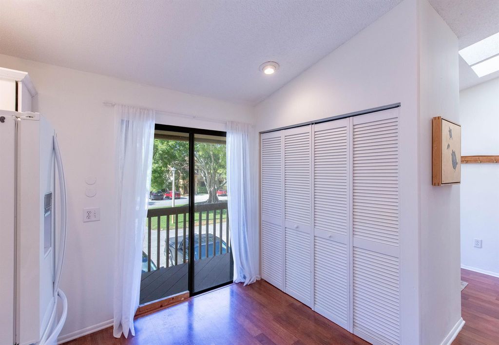 Image 10 of property listing at 13165 Chadwick Court 32, Wellington, FL 33414