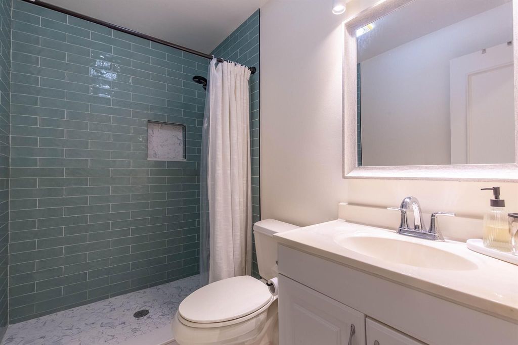 Image 15 of property listing at 13165 Chadwick Court 32, Wellington, FL 33414