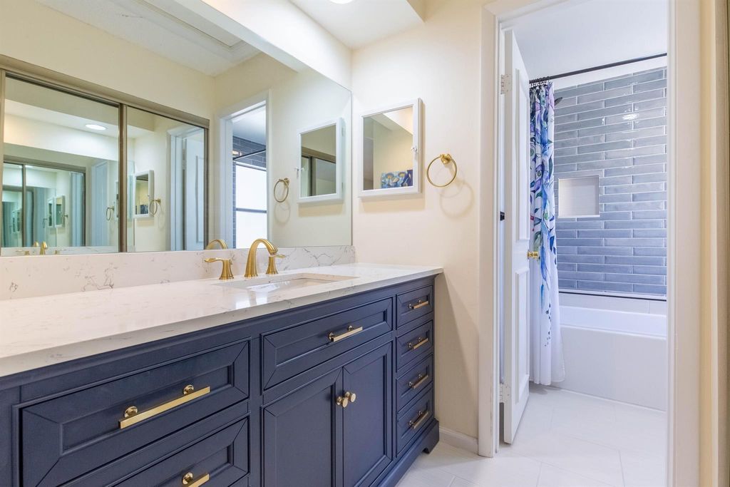 Image 22 of property listing at 13165 Chadwick Court 32, Wellington, FL 33414