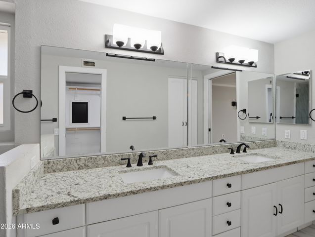 9627 W LINDGREN Avenue, Sun City, AZ 85373