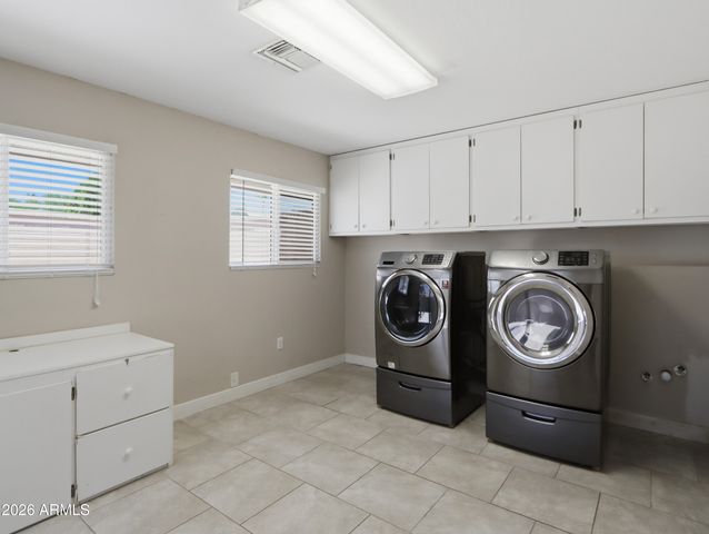 9627 W LINDGREN Avenue, Sun City, AZ 85373