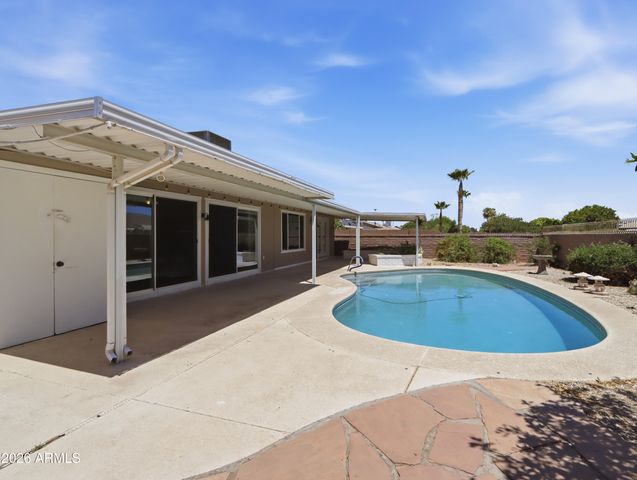 9627 W LINDGREN Avenue, Sun City, AZ 85373