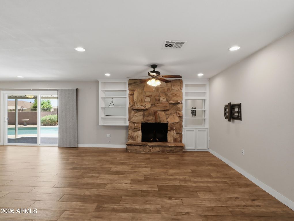 9627 W LINDGREN Avenue, Sun City, AZ 85373 — photo 3